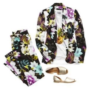 Worthington floral suit size medium